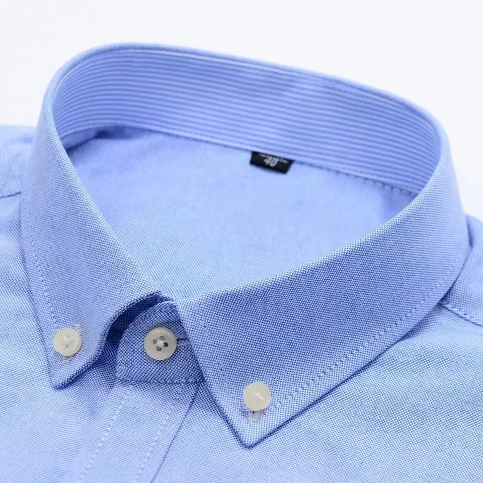 Button-down collar of the Weston oxford shirt